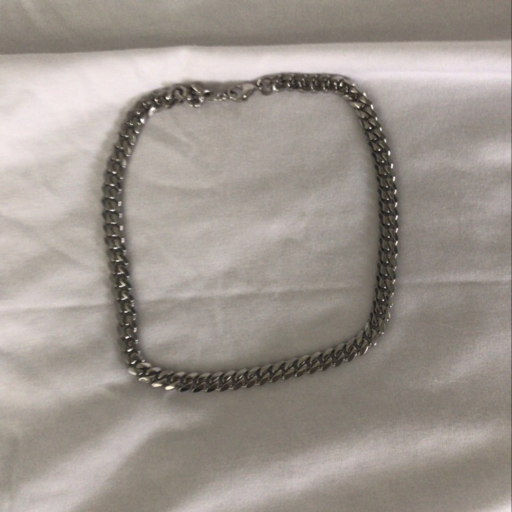 sterling silver 8mm 16in cuban choker chain.